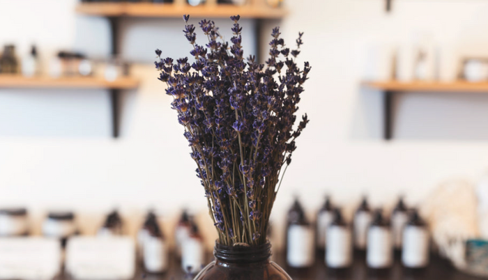 Hard Working, Versatile Essential Oils That Are Must Haves in the Pantry